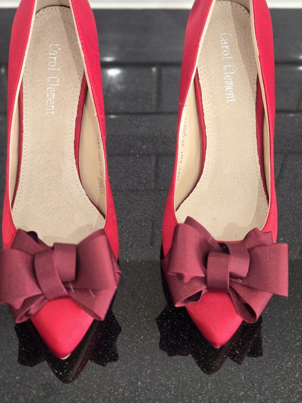 Red Pointed Bow Heel Pumps